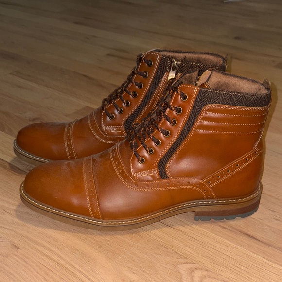 Men\'s Classic Tan Leather Boots